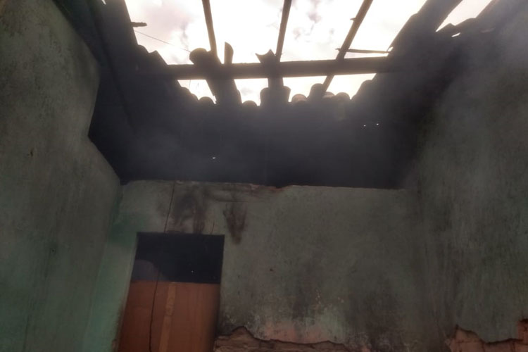 Brumado: Residência pega fogo no Bairro Dr. Juracy