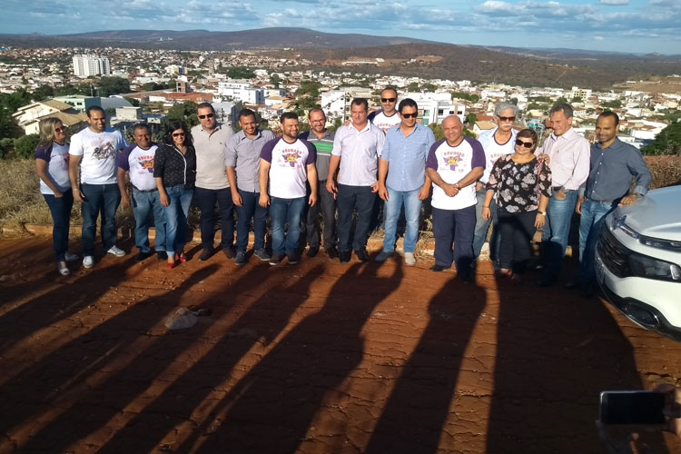 Prefeito reúne comitiva e visita obras durante festejos de aniversário de Brumado