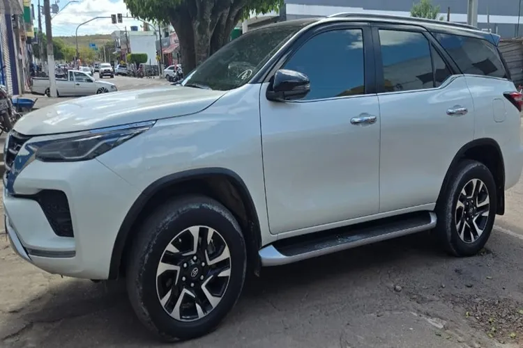 Barra da Estiva: Mulher é presa por estelionato e tem carro de luxo apreendido