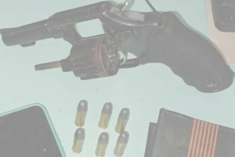 19º BPM prende homem por furto qualificado e porte ilegal de arma em Apuarema