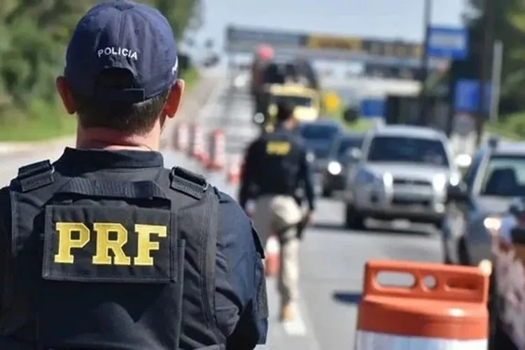 Condenado por estupro de vulnerável é preso enquanto conduzia van na BR-324