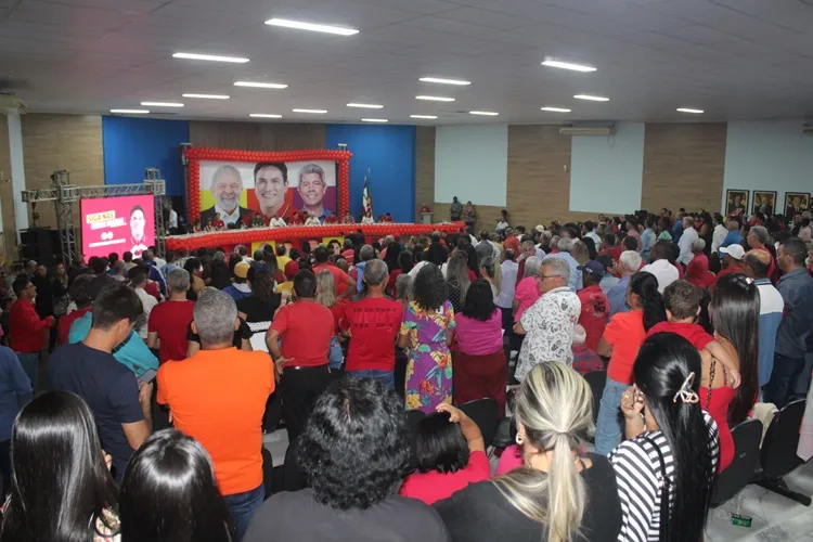 Guilherme Bonfim lança pré-candidatura à prefeitura de Brumado ao lado do governador