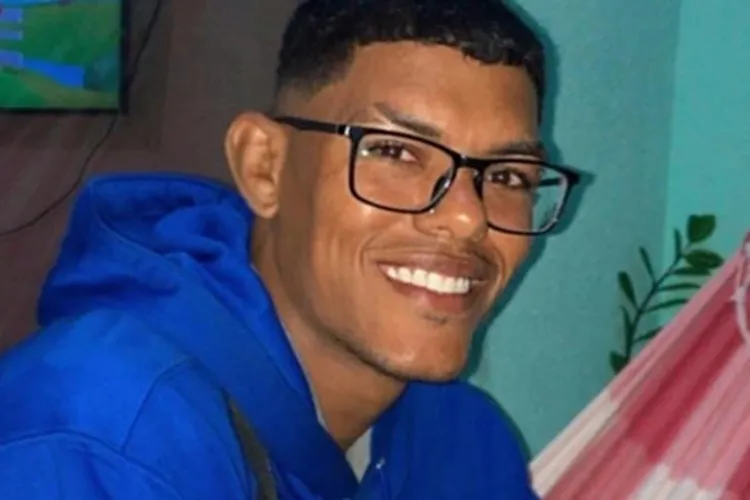 Irmão gêmeo de influenciadora é executado com vários tiros em Salvador