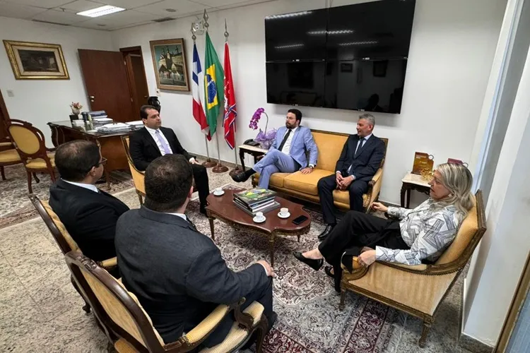 Guanambi: Prefeitura assume compromisso para implantação da 1ª Vara de Família