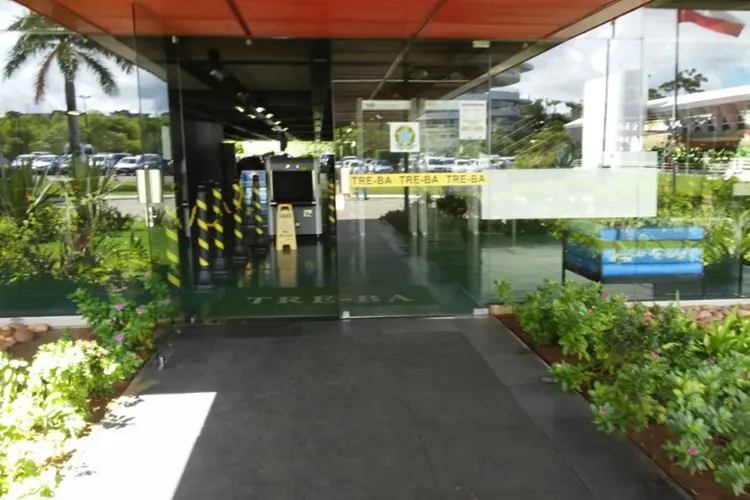 Justiça Eleitoral abre concurso com salários a partir de R$ 8 mil