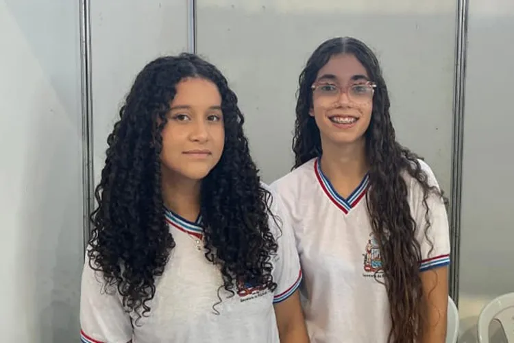 Candiba: Jovens desenvolvem spray natural à base de cachaça contra inflamações