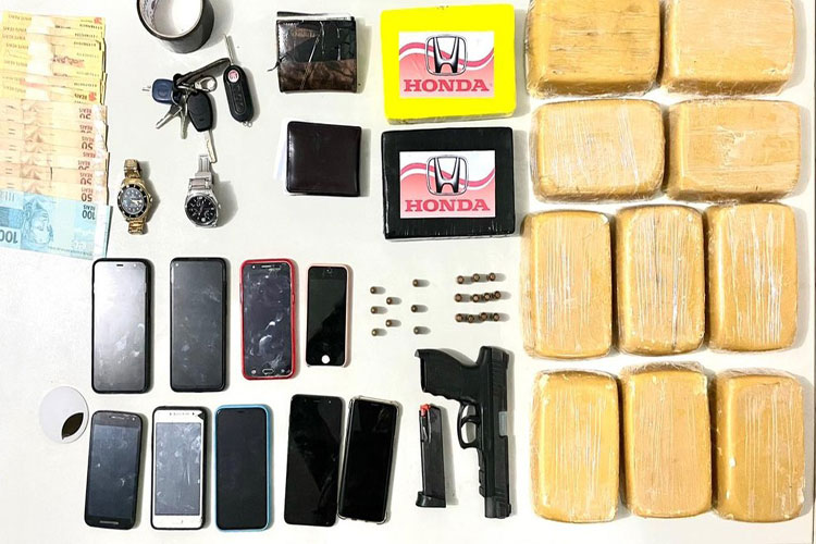  Três pessoas são presas em casa usada como laboratório de drogas no norte da Bahia