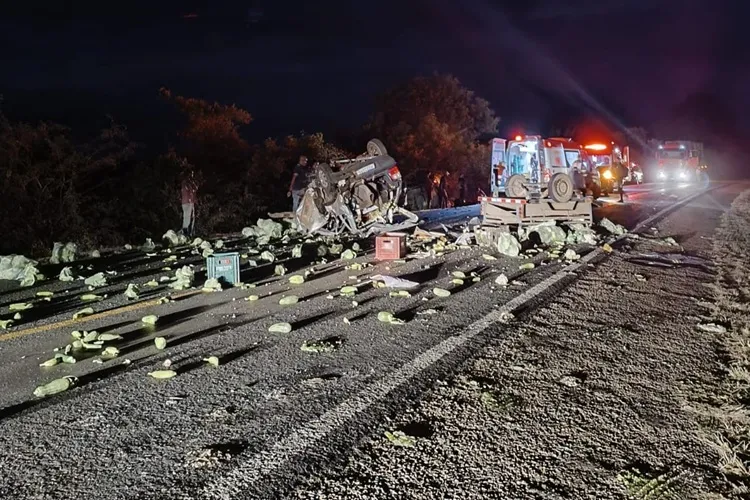 Quatro pessoas ficam feridas em acidente na BR-030 em Caetité