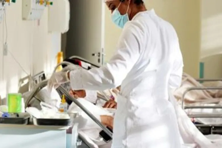 Governo da Bahia promove quase 10 mil servidores da saúde