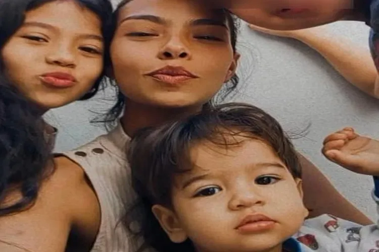 Mãe e 3 filhos morrem em acidente entre carros e carreta em Campo Grande