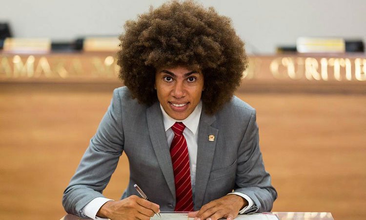 Vereador do PT é detido em Curitiba durante protesto contra Bolsonaro