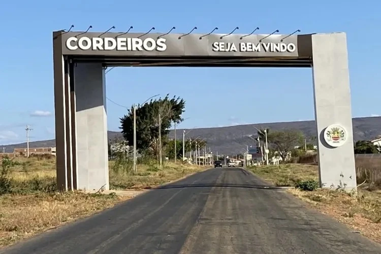 Homem é preso após desacatar e agredir policiais militares em Cordeiros