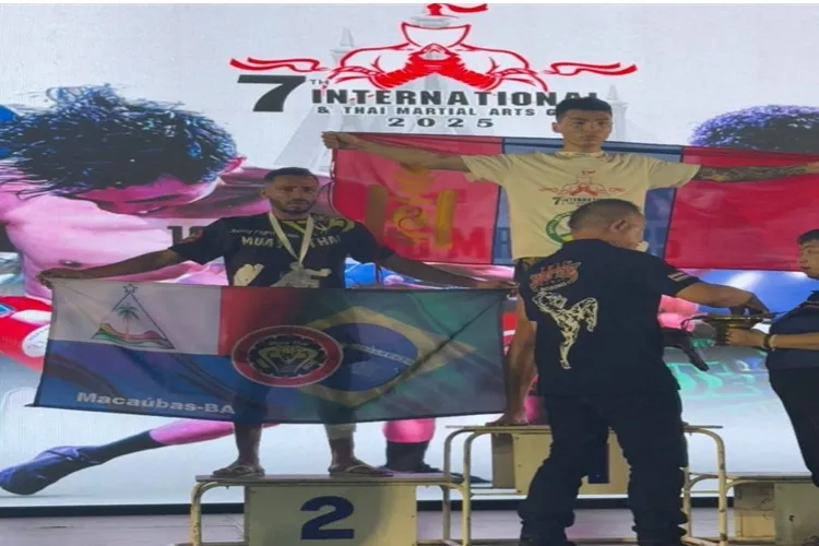 Atleta de Macaúbas supera obstáculos e se torna vice-campeão mundial de Muay Thai