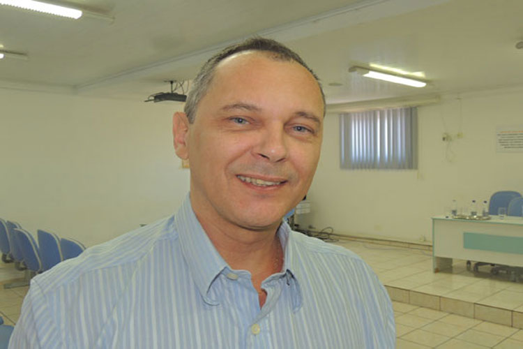 Brumado: Carlinhos Moura confirma pré-candidatura a deputado federal e não vai apoiar Vitor Bonfim