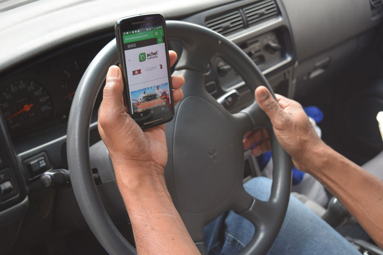 Celular ao volante e não uso do cinto de segurança são as principais infrações no trânsito de Brumado