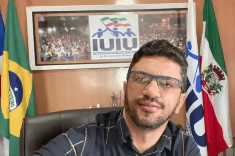 Prefeito de Iuiu é investigado pelo MP-BA após nomeações de irmãos e cunhada