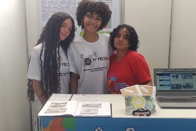 Estudantes criam pulseira rastreadora para idosos, neurodegenerativas e neurodivergentes