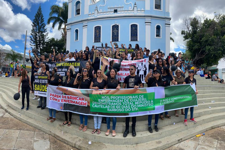 Brumado: Enfermeiros realizaram protesto contra liminar do ministro Barroso