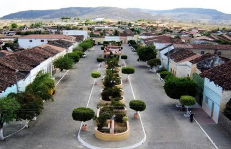 Caatiba: Ex-prefeito é condenado por fraude em licitações e desvio de quase R$ 110 mil da Educação