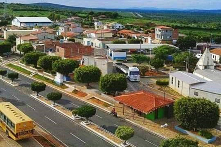 Caraíbas: Moradores de Vila Mariana cobram da Embasa abastecimento de água suspenso há mais de 10 dias