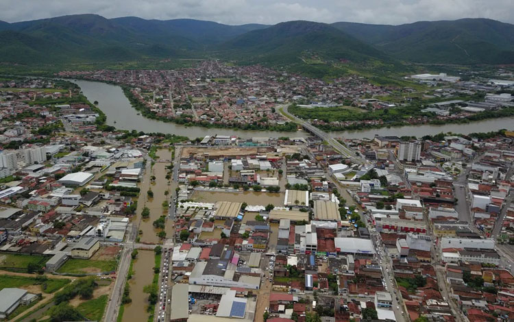 Jequié tem pior enchente desde 1981