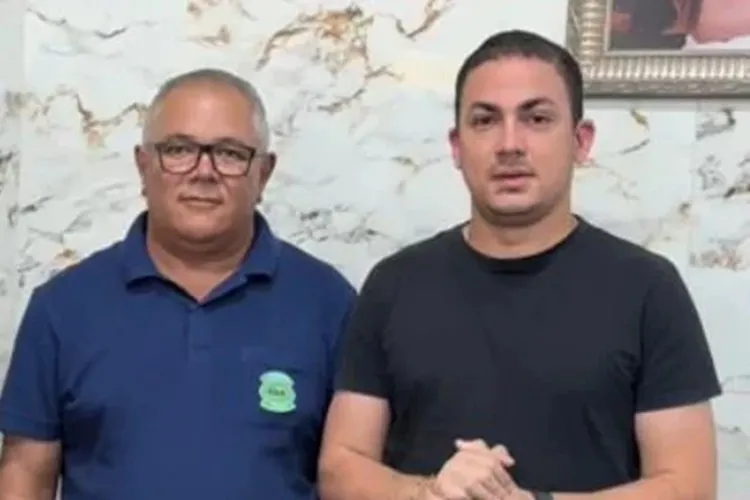 Prefeito de Ituaçu decide tirar férias e vice assume o comando do município