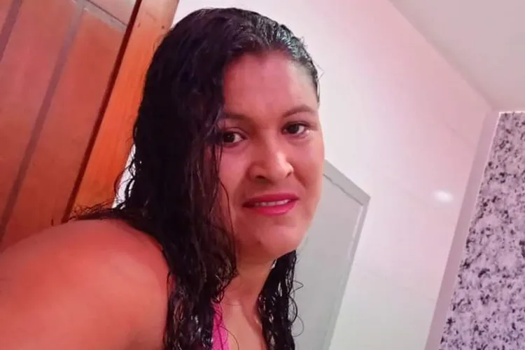 Homem mata esposa a golpe de machado e depois tira a própria vida em Tanhaçu