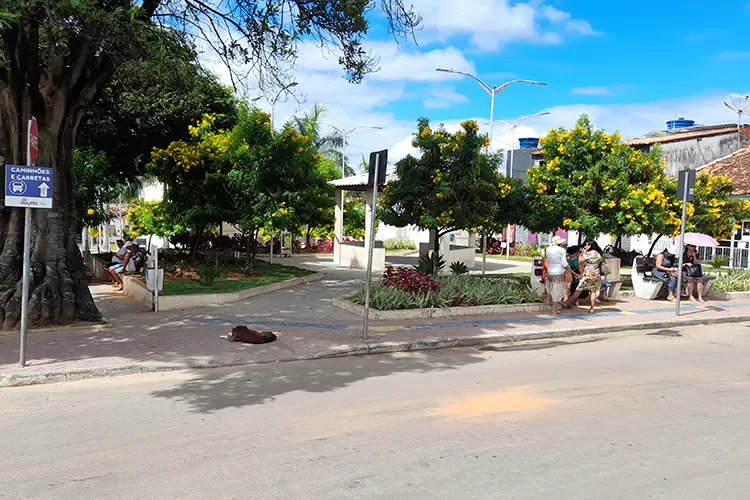 Homem é agredido com taco de sinuca em bar na zona rural de Guajeru