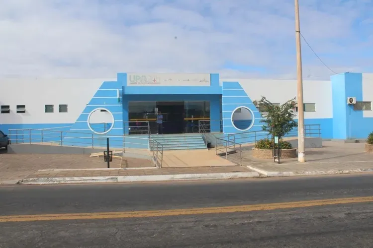 Mulher agredida pelo companheiro é levada para UPA 24h em Macaúbas