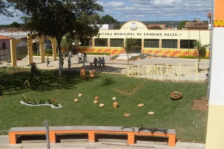 TCM pune prefeito e ex-prefeitos de Cândido Sales