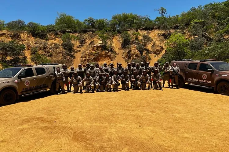 Caetité: Pelotão de Emprego Tático Operacional recebe treinamento em patrulhamento urbano