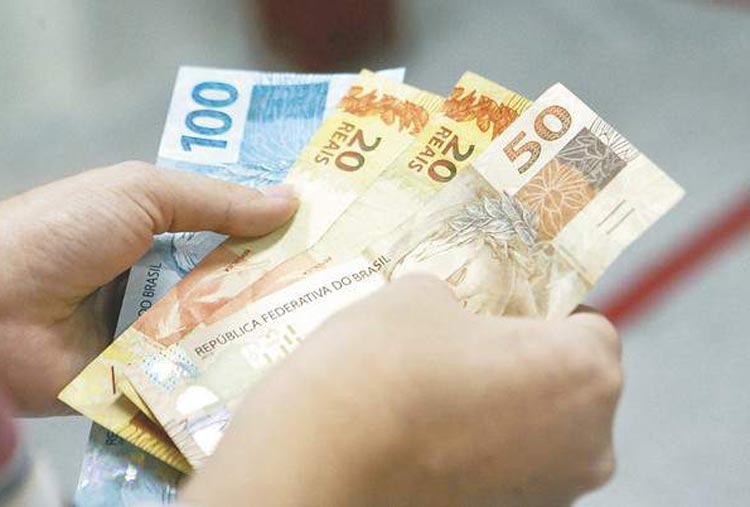 Governo Federal decide antecipar 13º salário de aposentados