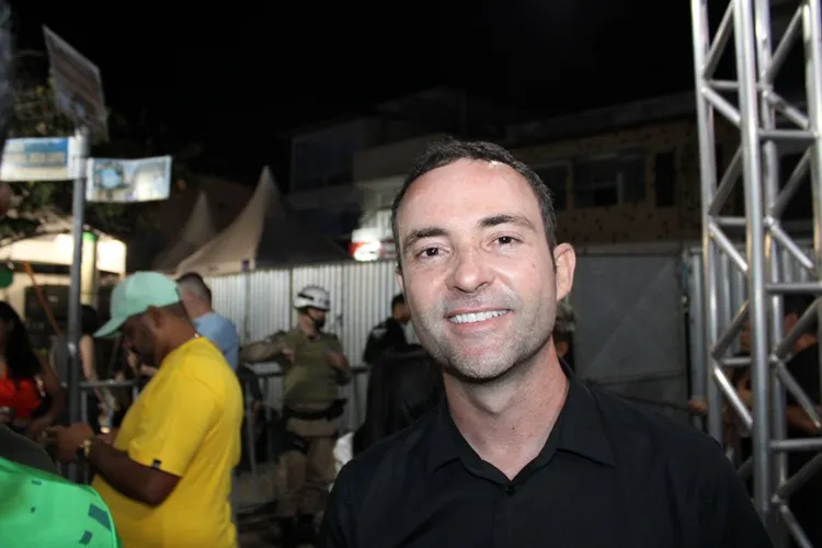 Prefeito estuda instalação de parque de energia solar em Brumado