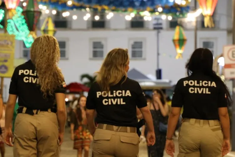 Irecê: Jovem tenta aplicar golpe usando livro recheado de notas falsas e é preso