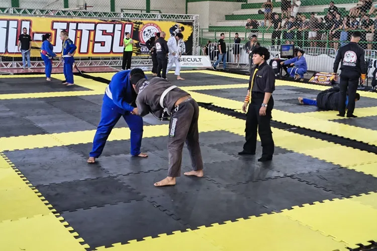 Atletas disputaram a sétima etapa do Campeonato Baiano de Jiu-jitsu em Brumado