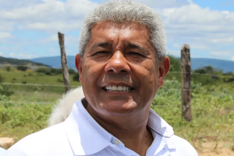 Guanambi: Governador cumpre agenda com entregas em saúde, educação e infraestrutura