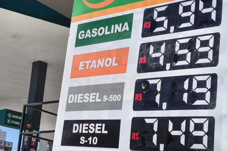 Gasolina em Brumado abaixo de R$ 6, enquanto Guanambi, Caetité e Macaúbas acima de R$ 7