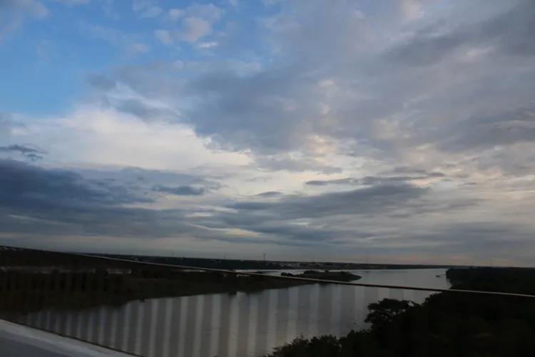 Mãe denuncia professor que teria mandado foto nu para aluna em Malhada