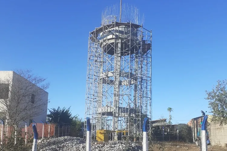 Embasa diz que demolição de caixa d?água em escola de Caraíbas está em fase final