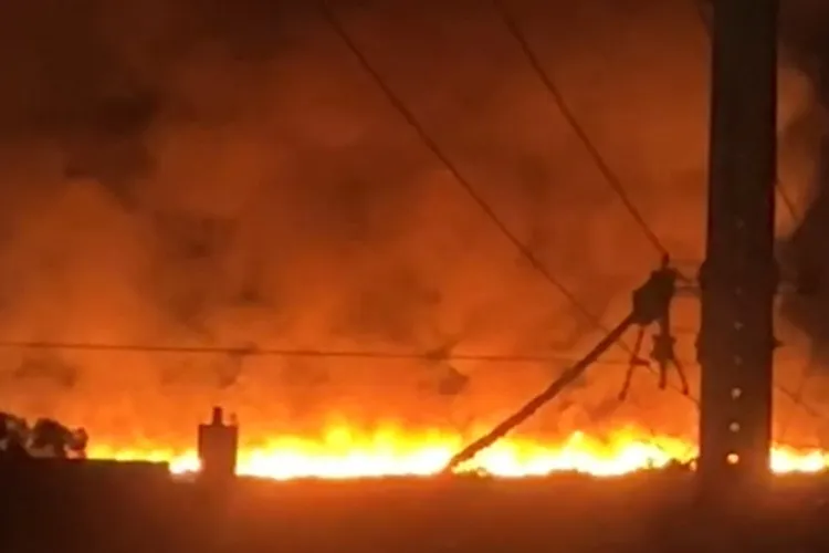 VÍDEO: Incêndio de grandes proporções atinge área de vegetação em Caetité