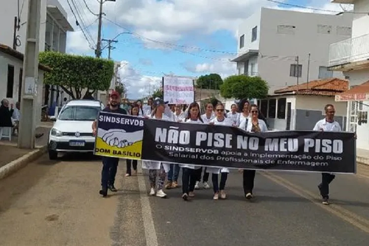 Dom Basílio: Em paralisação, profissionais de enfermagem cobram piso salarial
