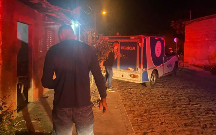 Corpo de idoso é encontrado em estado avançado de decomposição dentro de casa no oeste da Bahia