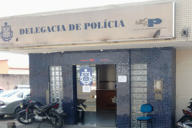 Carinhanha: Detento serra grade de cela e foge da cadeia pública