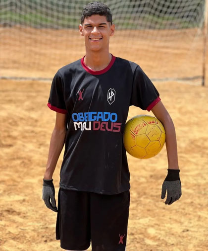 Luva de Pedreiro apaga vídeos da rede social e anuncia fim da carreira