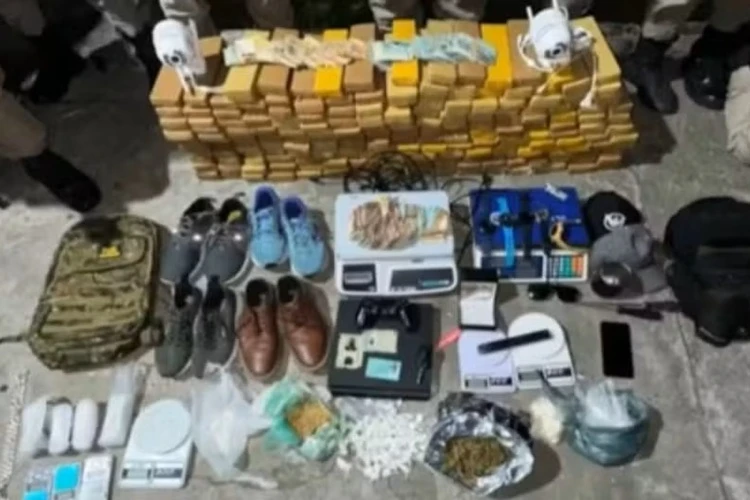 Itabuna: Homem é preso após ser flagrado com 200 kg de drogas e tentar subornar PMs