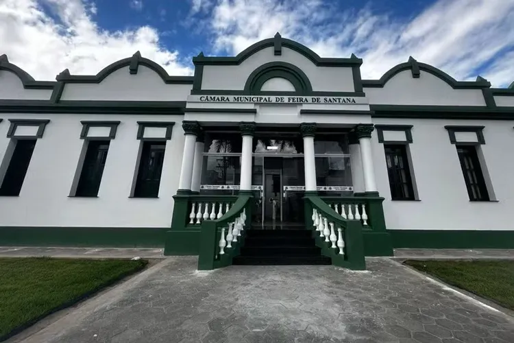 Justiça determina medidas contra suspeita de assédio eleitoral na Câmara de Feira de Santana