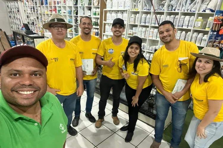Brumado: Equipe do Armazém do Criador em capacitação em nutrição e fisiologia vegetal