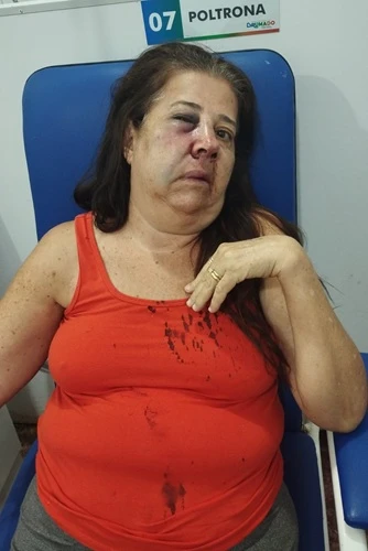 Brumado: Idosa é espancada a socos e pauladas por não vender bebida alcoólica a cliente embriagado