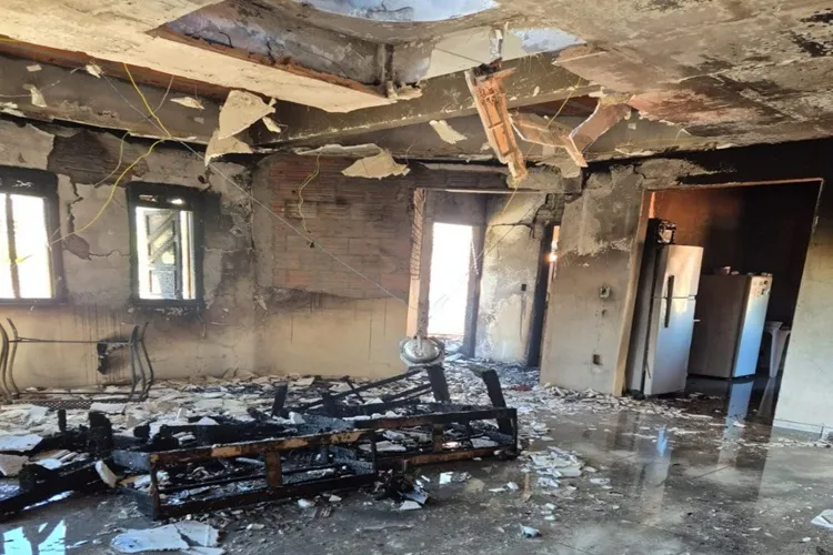 Homem incendeia casa da ex por não aceitar fim de namoro e acaba preso em Guanambi