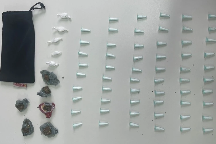 38ª CIPM apreende drogas e conduz suspeito por tráfico em Carinhanha